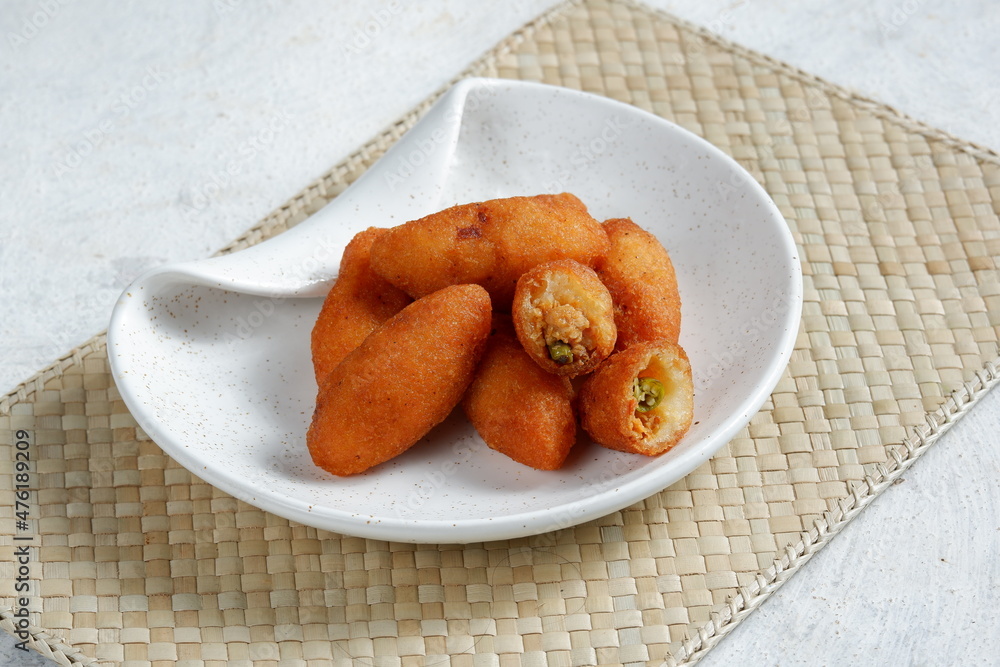 combro, a typical food of West Java, made from oncom and cassava. top ...