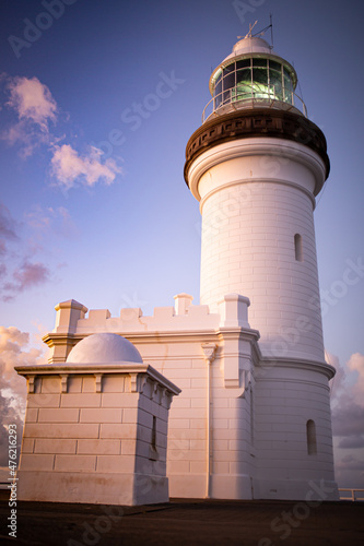 Canvas The beautiful white lighthouse in Byron Bay, NSW, Australia at sunset