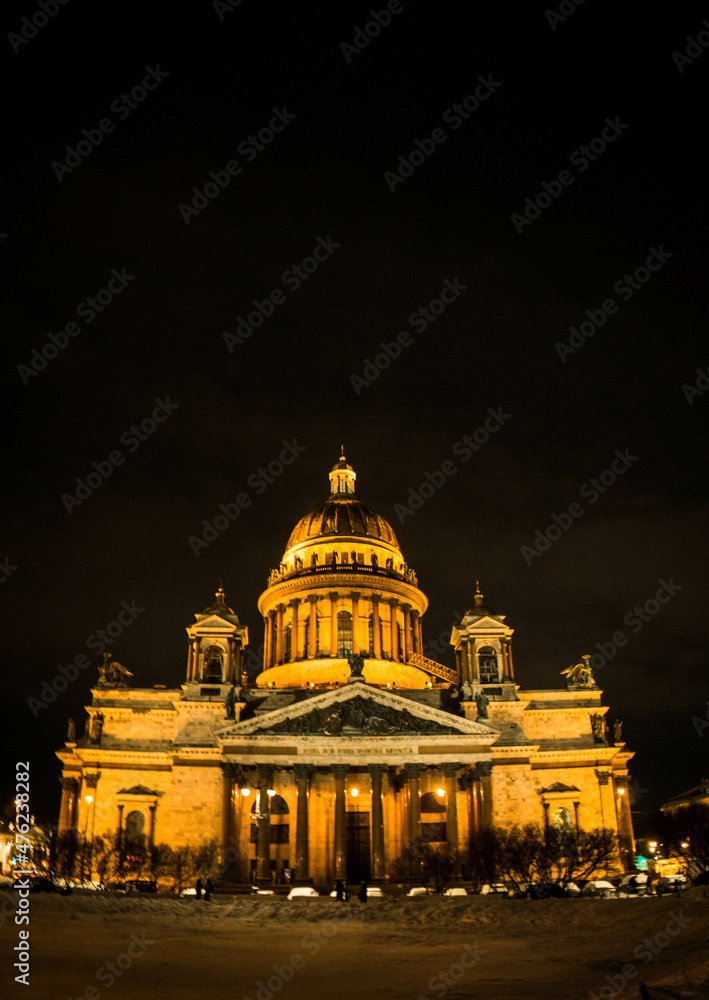 
Isaac's Cathedral, photo at night