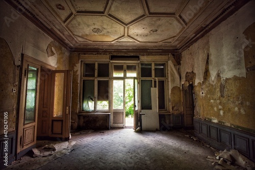 old abandoned building © Stefanie