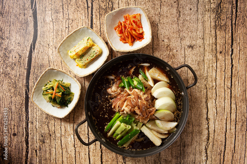 Hot pot with pork and vegetables