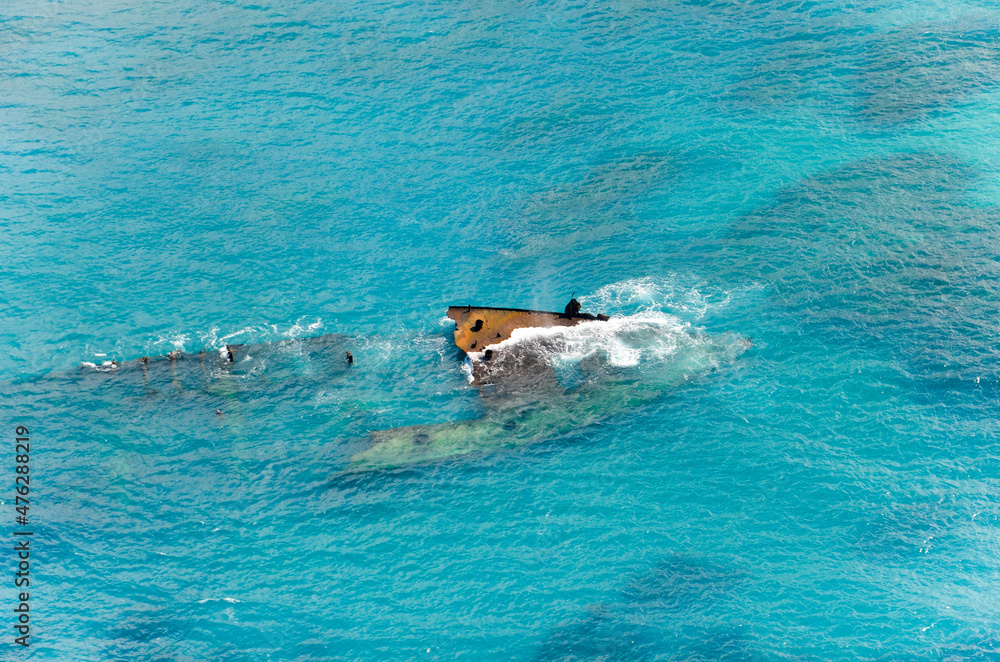 Fototapeta premium Shipwreck in the Carribean sea