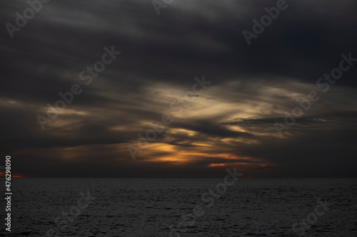 Mazatlan atardecer en el pacífico mexicano un lugar maravilloso con colores densos y vibrantes 