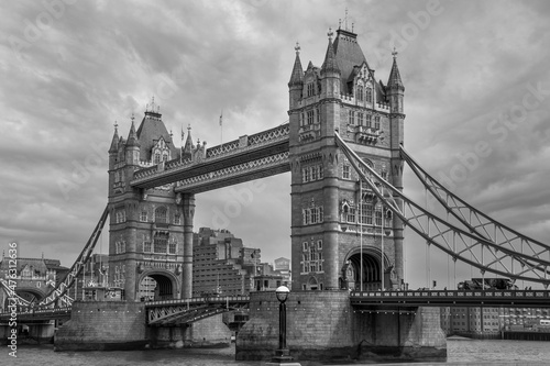 Puente de la Torre, Londres