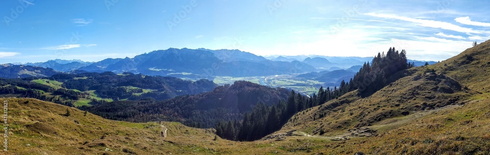 Fototapeta premium Autumnal view over the valleys of the Alps