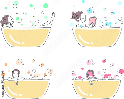お風呂に入る女性のイラスト素材