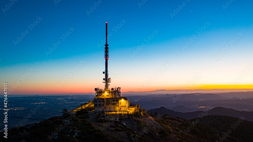 Obraz premium sunset in the mountains