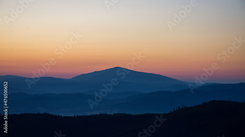 Góra o wschodzie słońca / Mountain at sunrise