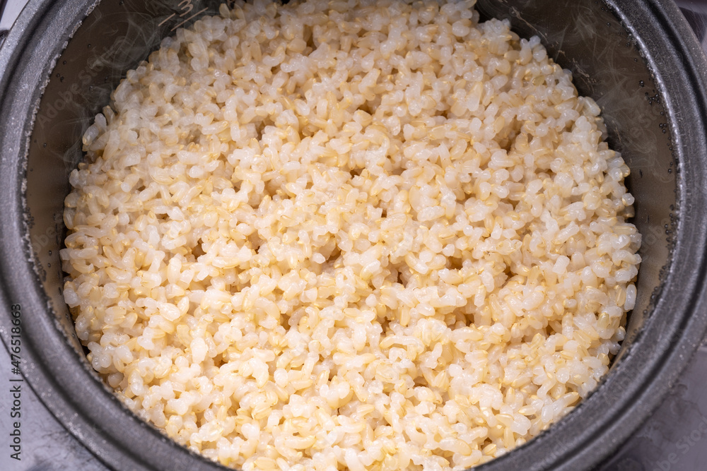 炊きたての玄米ご飯 炊きたての玄米ご飯