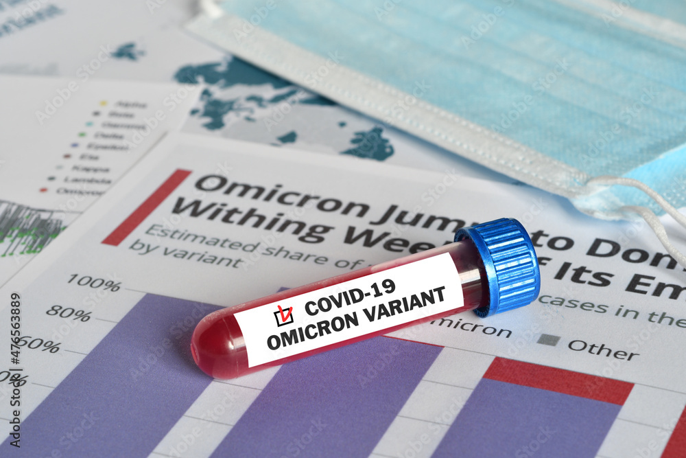 Obraz premium Blood tube for test detection of virus Covid-19 Omicron Variant with positive result and vaccine syringe on papers documents. Italy