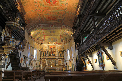 Foto iglesia interior de espelette altar pueblo vasco francés francia 4M0A8496-as21