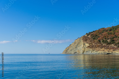 Image of a rocky seashore. © PhotoBetulo