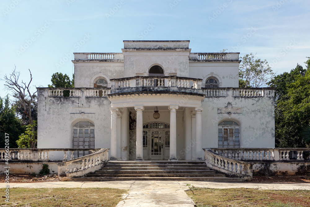 Obraz premium An abandoned colonial couse in Mexico
