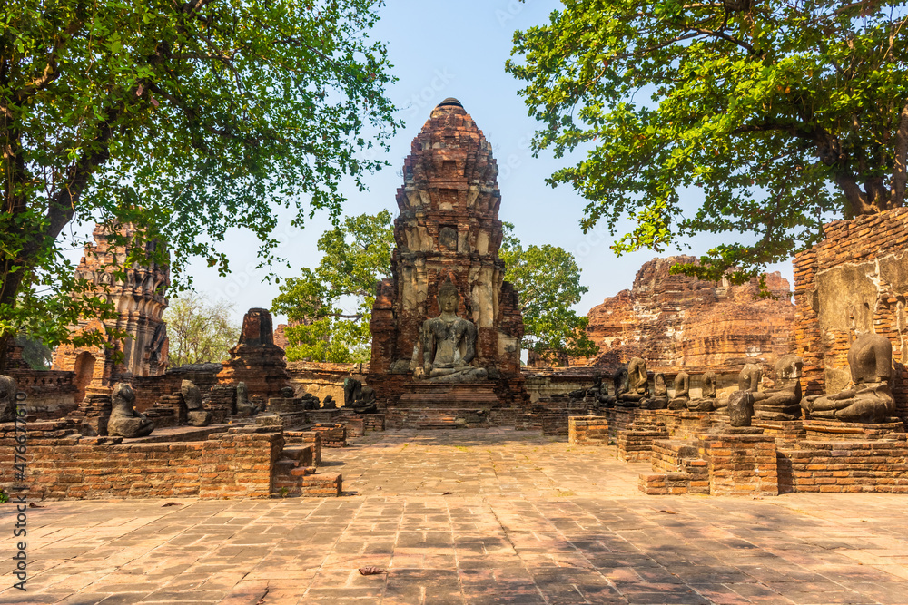 Ancient ruins of the Temple of Ayutthaya, Thailand