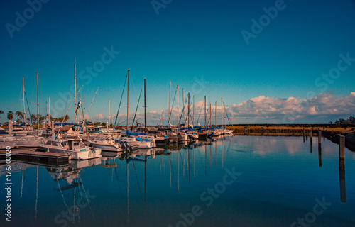 Wallpaper Mural harbor Torontodigital.ca