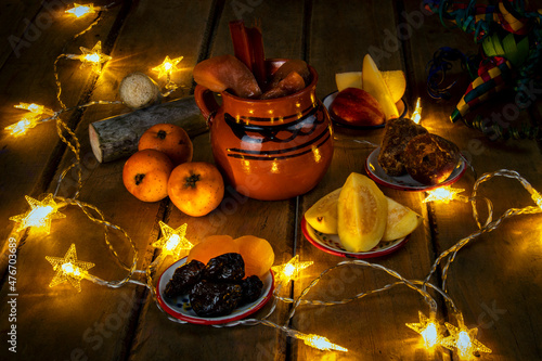 Ponche tradicional navideño photo