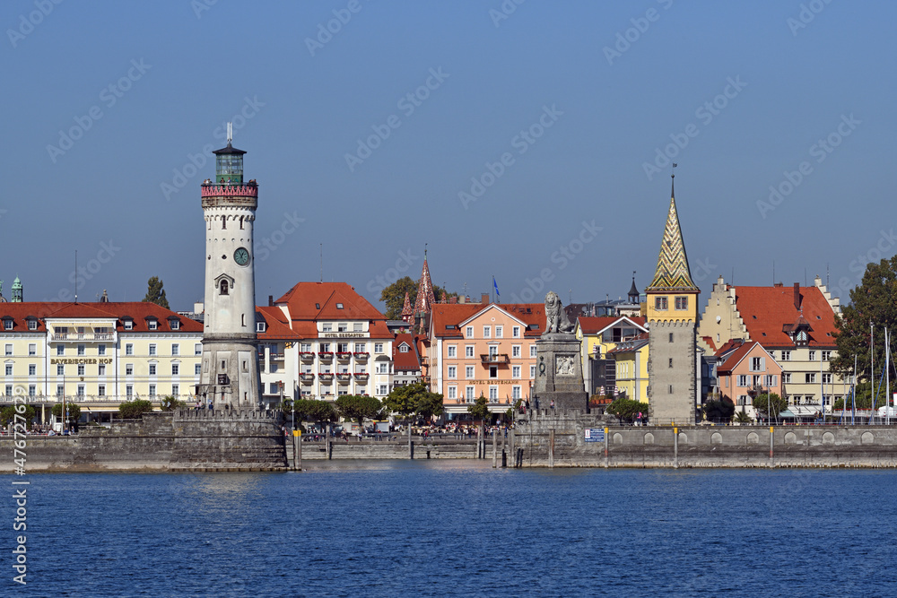 Obraz premium Lindau am Bodensee, Blick zur Stadt am Hafen