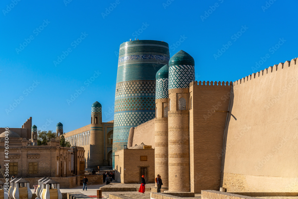Φωτογραφία Uzbekistan, city of Khiva, the famous unfinished Minaret Kalta Minor