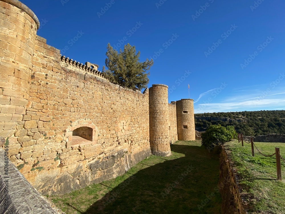 Fototapeta premium Castillo de Pedraza, antiguo pueblo de Castilla y León, España