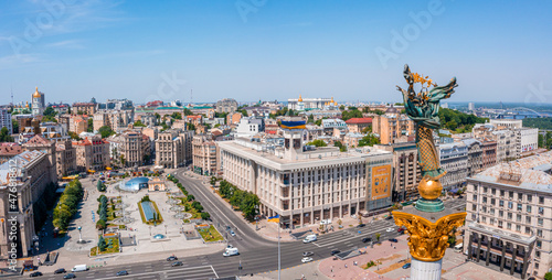 Konstfotografi Aerial view of the Kyiv Ukraine above Maidan Nezalezhnosti Independence Monument