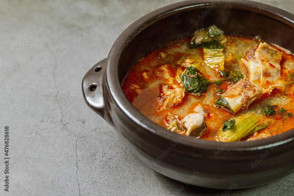 Ugeojigalbitang, Korean Cabbage and Short Rib Soup Napa cabbage leaves slowly simmered in a