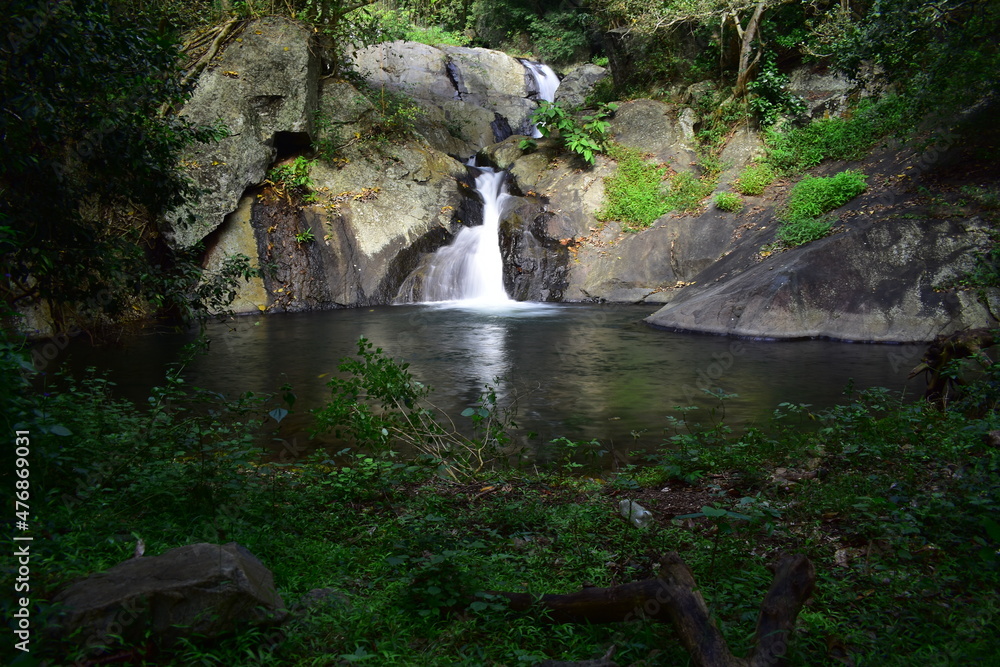 Fototapeta premium Kannimar Ootru - Triple Waterfalls and Natural Swimming Pool