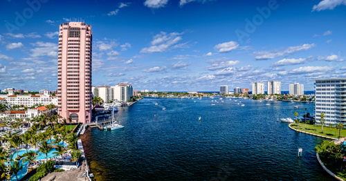 Εκτύπωση καμβά Lake Boca Raton with city and boats