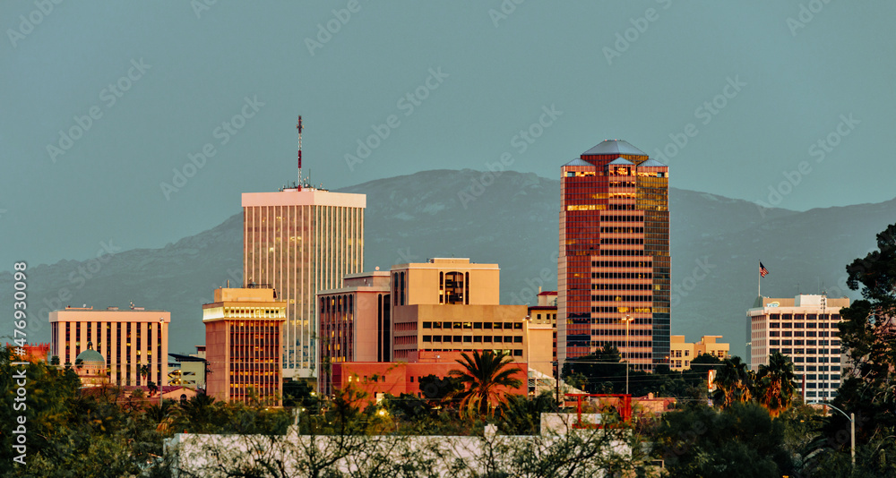 Tucson Arizona city skyline in downtown at dusk. - obrazy, fototapety, plakaty 