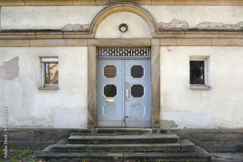 old abandoned building