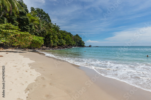 Fototapeta Naklejka Na Ścianę i Meble -  Manuel Antonio, Costa Rica - beautiful tropical beach