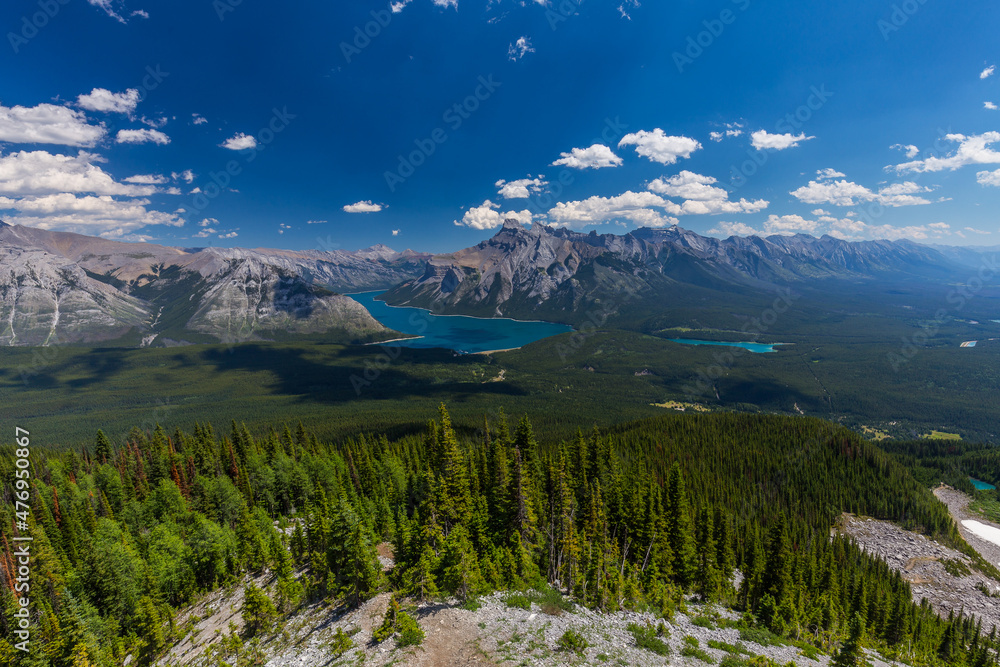 Obraz premium Lake Minnewanka from above, Banff National Park