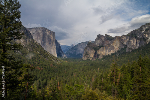 Yosemite Valley as seen from Tunnel View