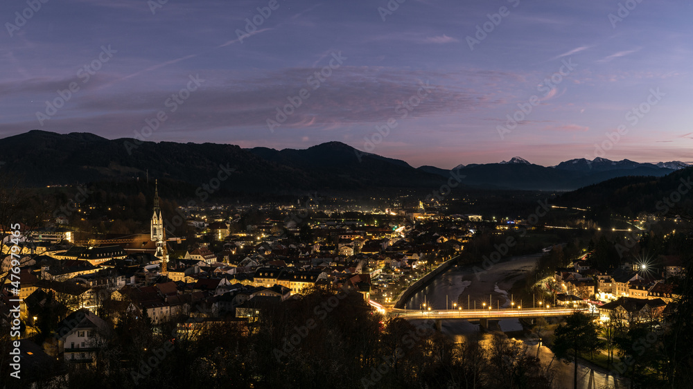 Fototapeta premium Bad Tölz dämmert