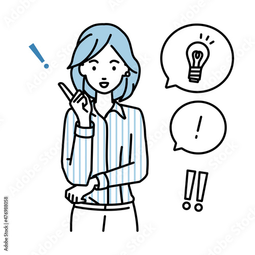 立って素晴らしいアイデアをひらめいたブラウスの女性 フキダシに電球と感嘆符のセット