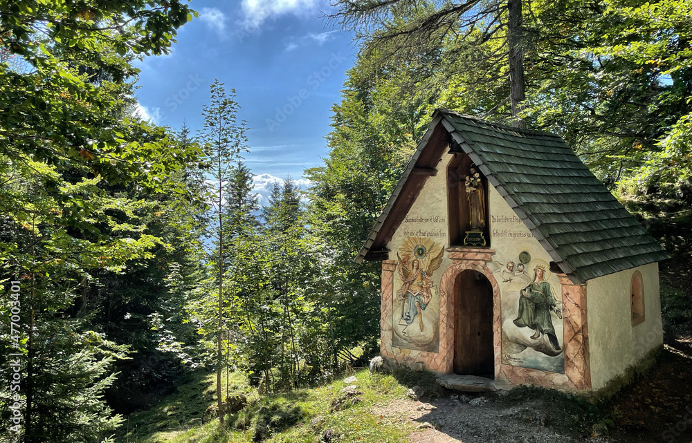 Kranzhorn-Kapelle St. Josef aus dem 17. Jahrhundert am Gipfel des Kranzhorn, Chiemgau, Bayern, Deutschland, Tirol, Österreich, Alpen Kranzhorn-Kapelle St. Josef aus dem 17. Jahrhundert am Gipfel des Kranzhorn, Chiemgau, Bayern, Deutschland, Tirol, Österreich, Alpen