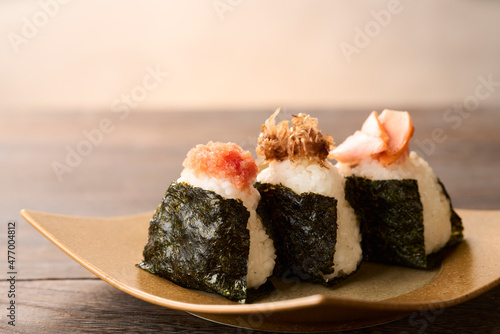 おむすび3つ