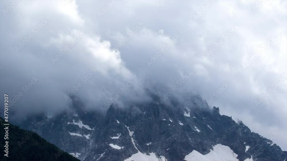 Montblanc, France - Aiguille du Midi peak - 4K Time-lapse Montblanc, France - Aiguille du Midi peak - 4K Time-lapse