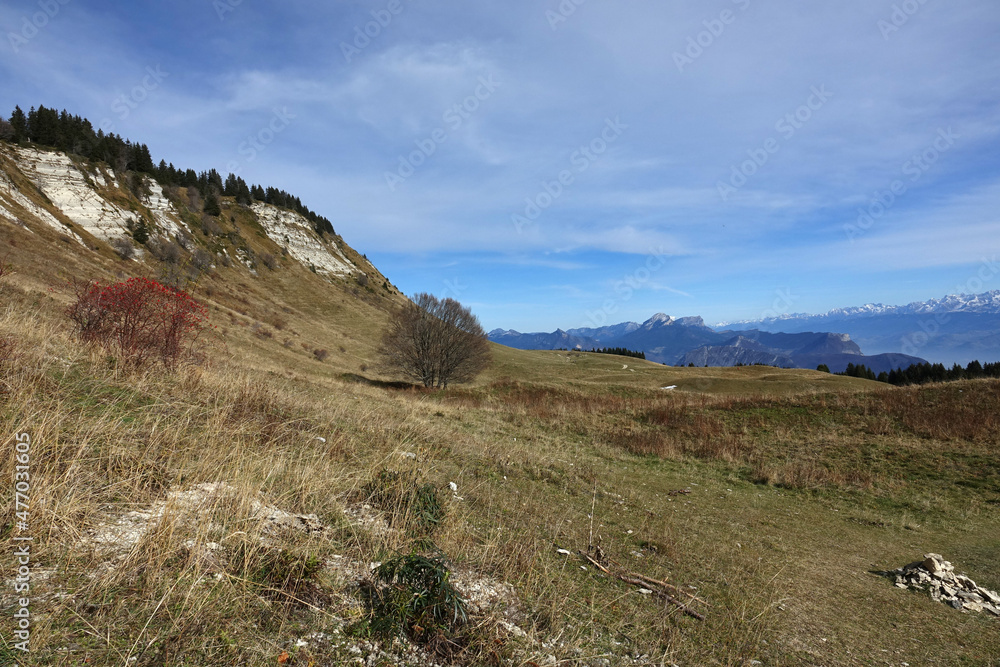 Randonnée automnale au départ d'Engins vers le plateau de la Molière dans le Vercors