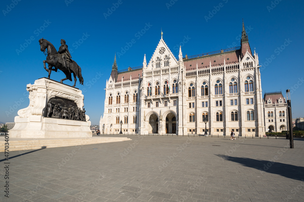Fototapeta premium The Hungarian Parliament Building in Budapest