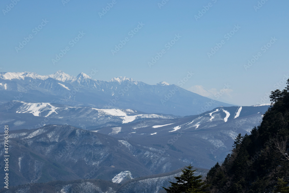 冬の美ヶ原高原から望む風景