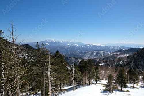 冬の美ヶ原高原から望む風景