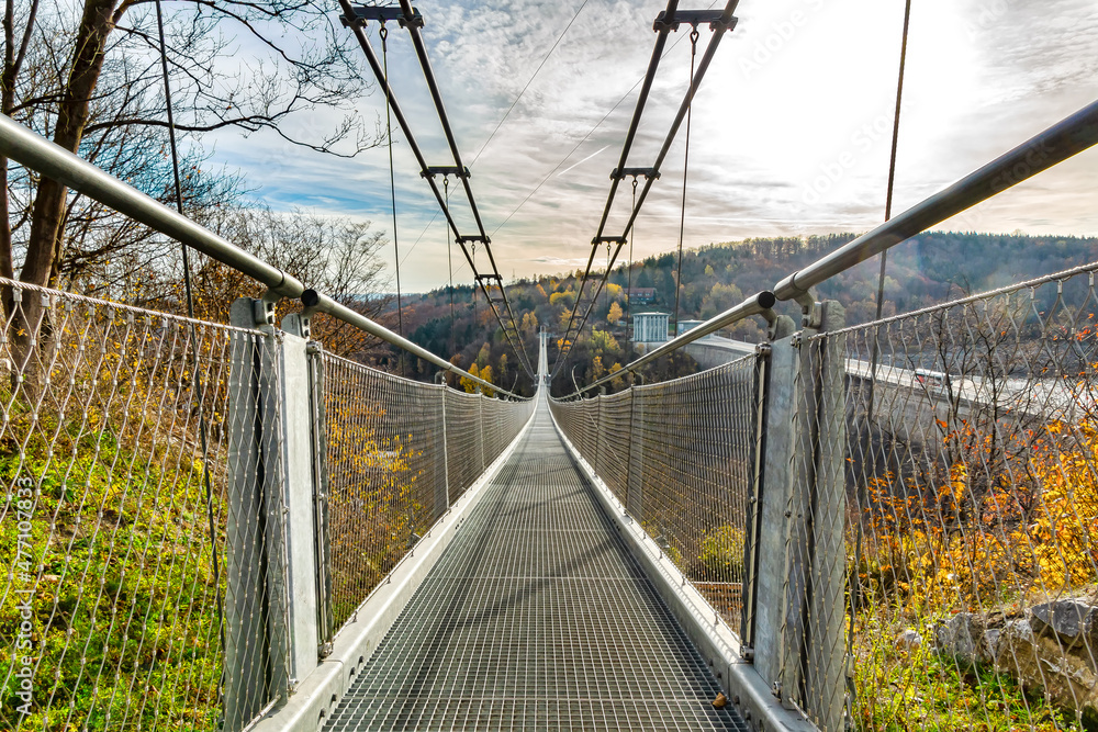 Obraz premium Freischwebender Übergang