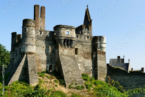 Photos Le donjon médiéval du château du  Plessis-Macé
