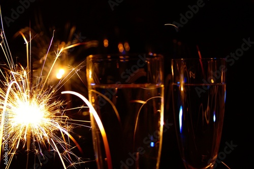 IMG_1581_sparklingwine_2x_n_sparkler_pers2.jpg