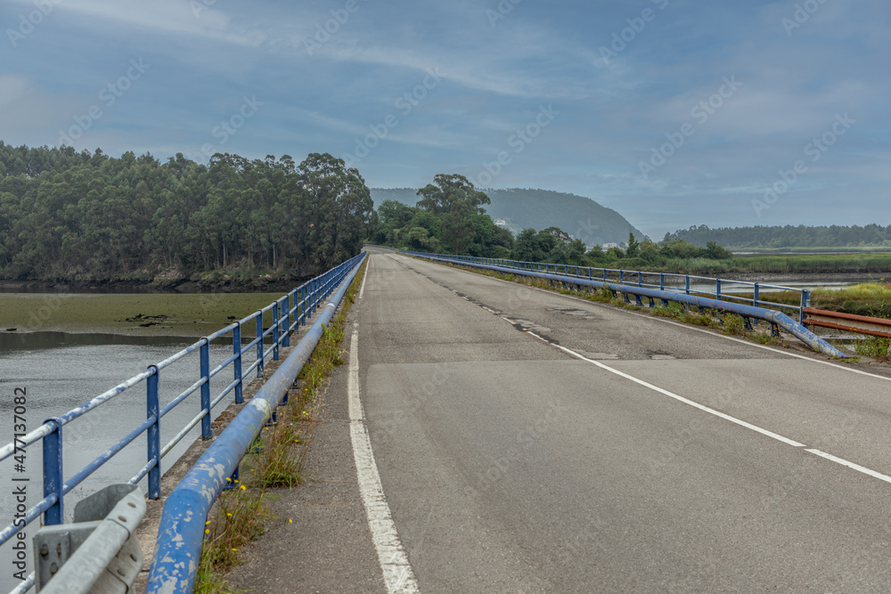 Bridge over the river Nalón, from Soto del Barco to Muros de Nalón. On the Camino del Norte, World Heritage in Spain Bridge over the river Nalón, from Soto del Barco to Muros de Nalón. On the Camino del Norte, World Heritage in Spain
