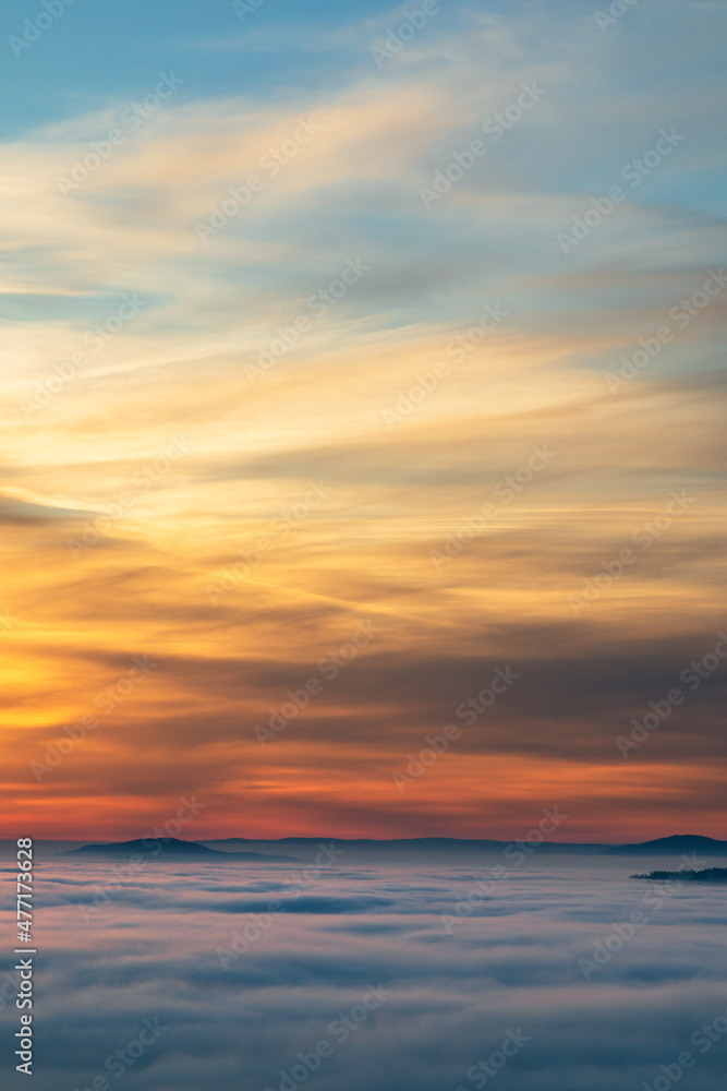 Fototapeta premium sunrise over the mountains