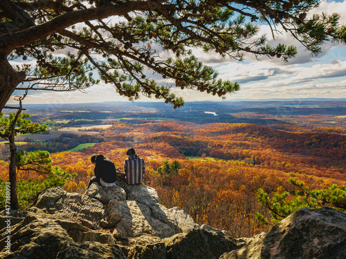 Canvas Print 2 people enjoying a view on the Sugarloaf Mountain