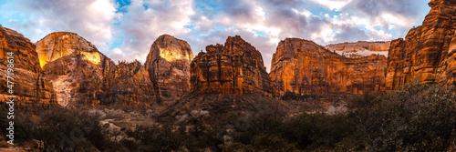 Fotografia Panorama Of Zion Canyon with Views of Cable Mountain Deer Trap Mountain The Orga