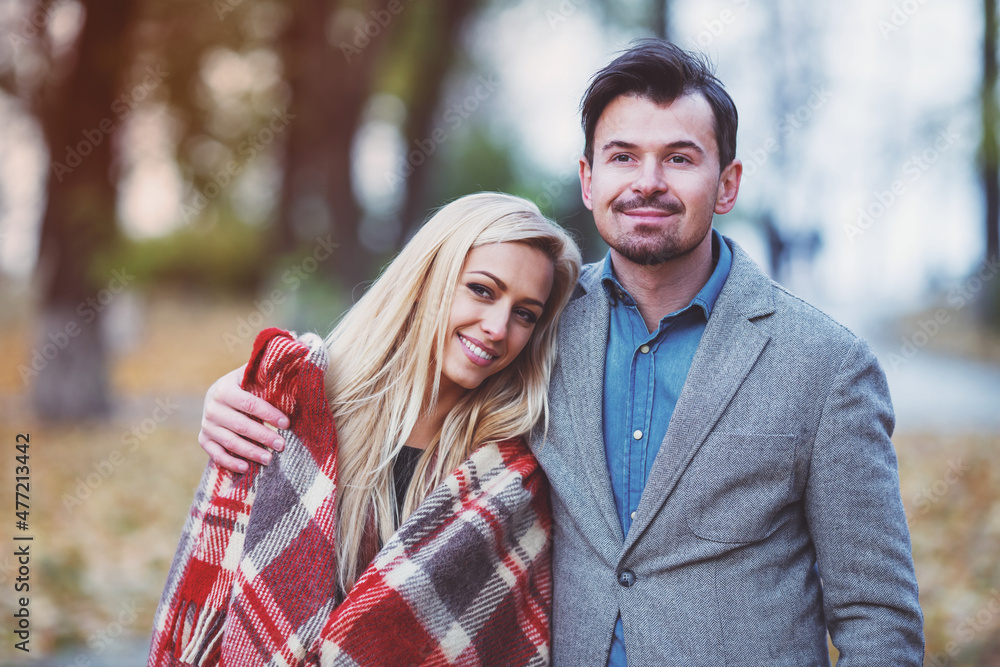 Fototapeta premium Couple walk autumn