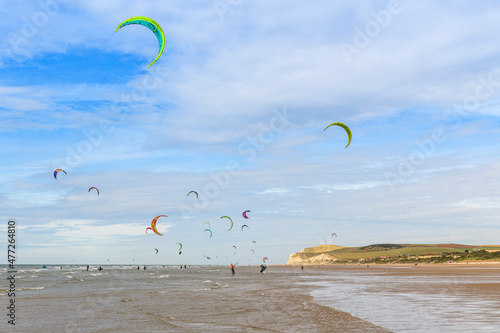 Kitesurf en baie de Somme sur la plage du Crotoy photo